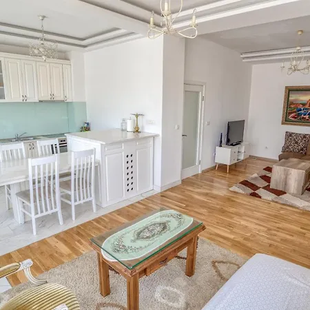 Marko Apartment *